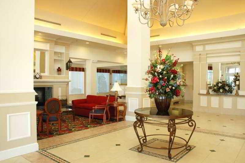 Hilton Garden Inn Newport News Ngoại thất bức ảnh