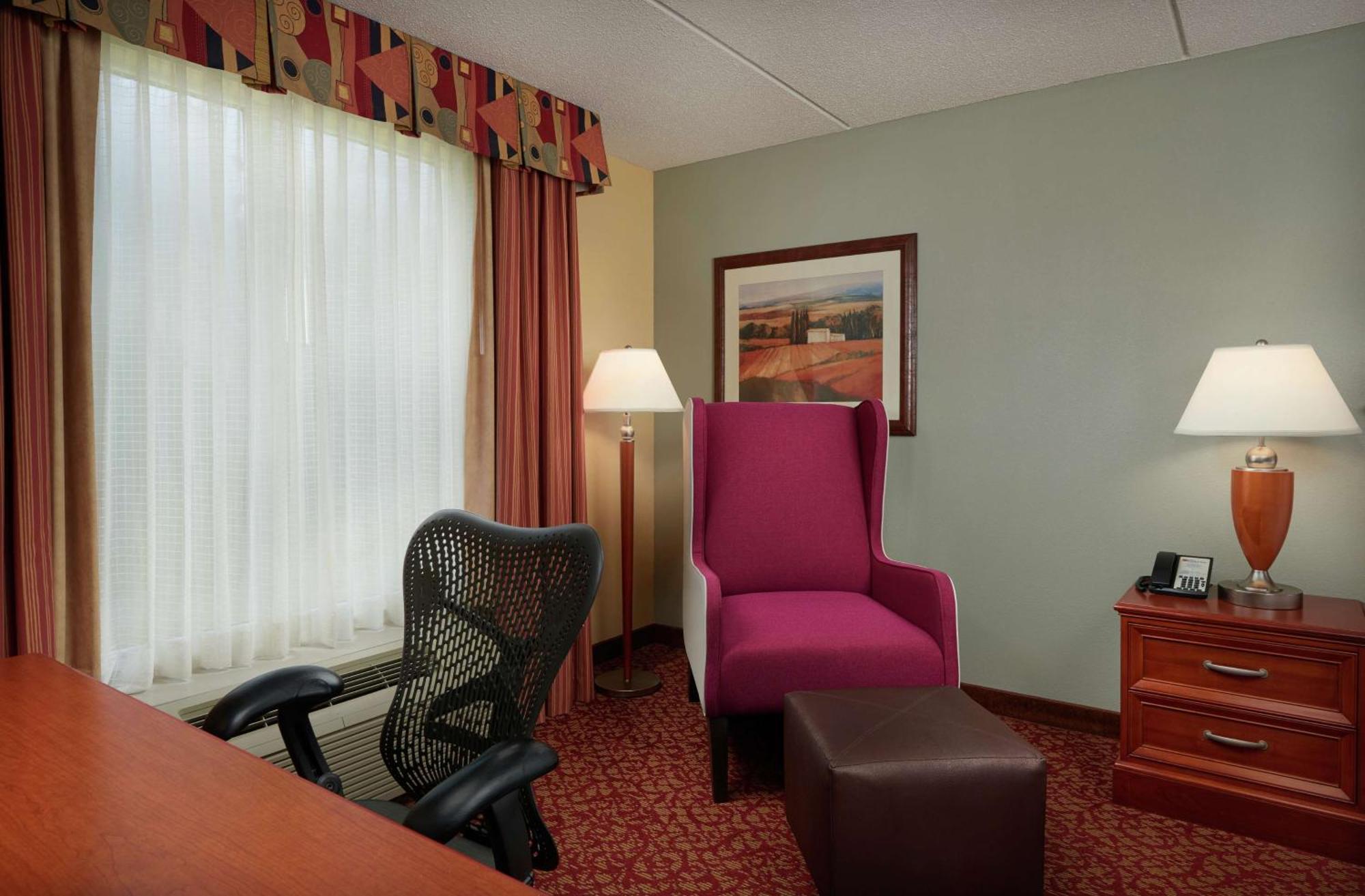 Hilton Garden Inn Newport News Ngoại thất bức ảnh