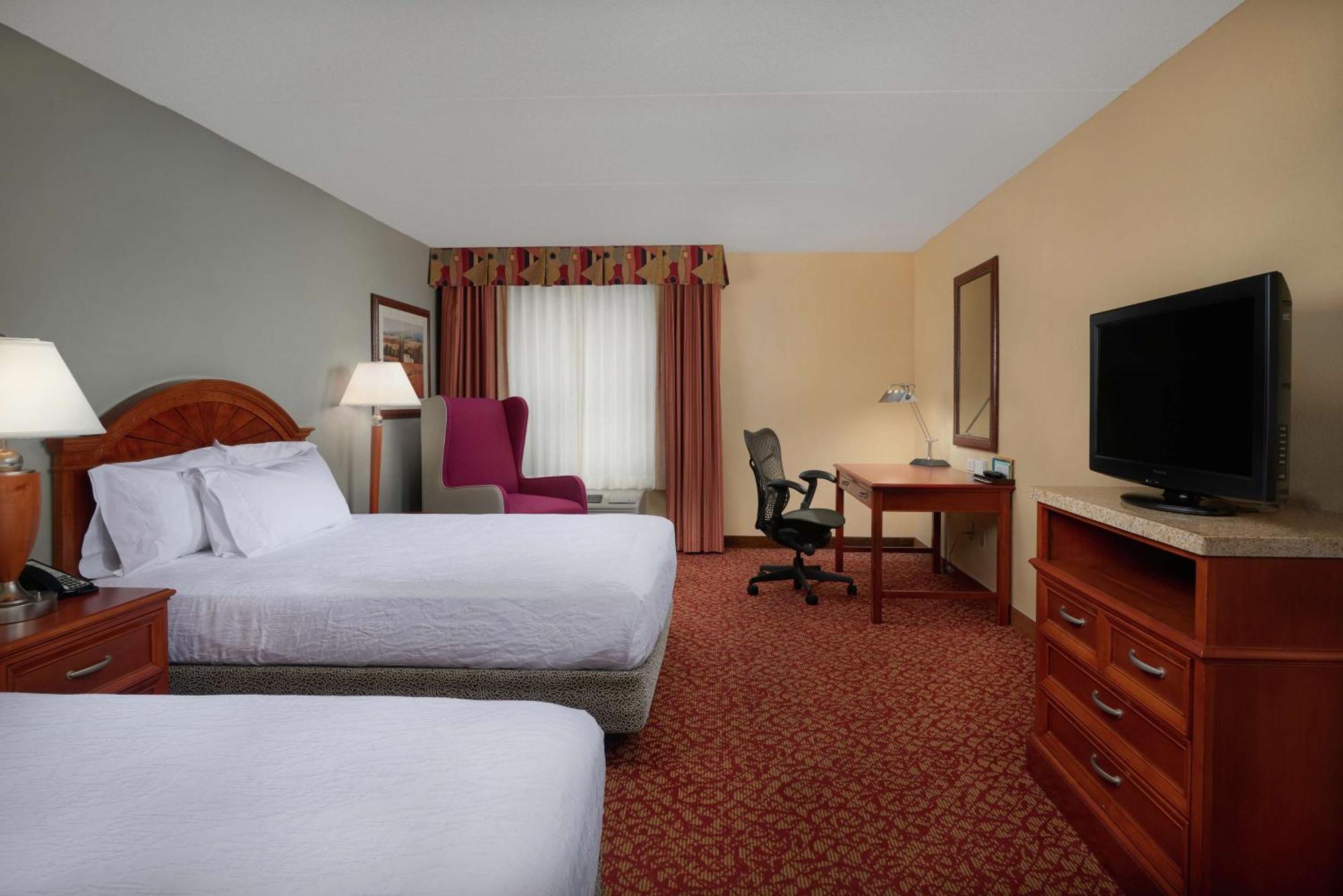 Hilton Garden Inn Newport News Ngoại thất bức ảnh