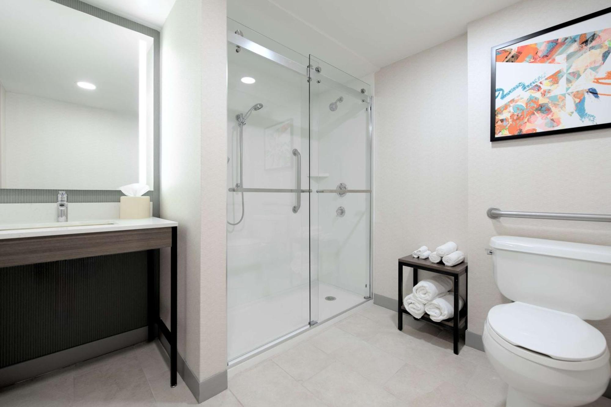 Hilton Garden Inn Newport News Ngoại thất bức ảnh